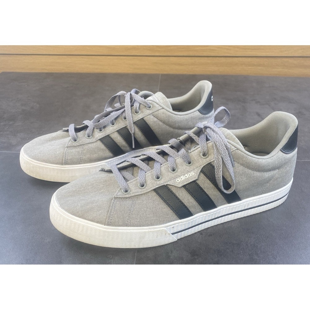 Adidas Men's Daily 3.0 Gray Canvas Skateboarding Sneaker Size 12 - Picture 1 of 7